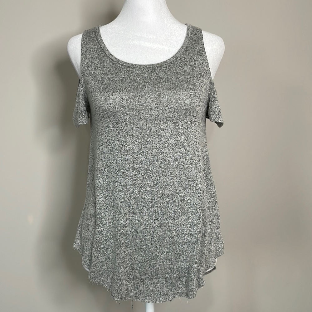 Hollister cold shoulder short sleeve sweater XS